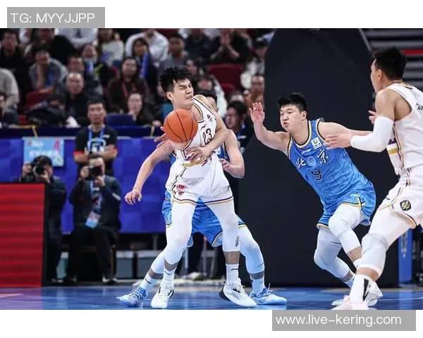 CBA季前赛精彩对决浙江队迎战北控队争夺胜利荣耀