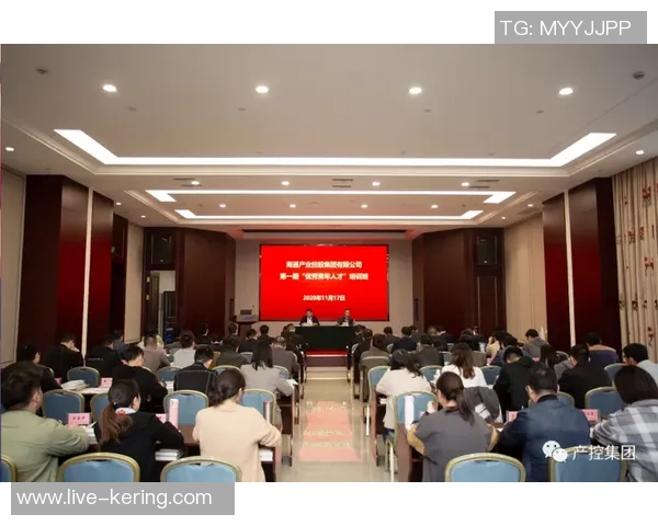 培训班与科班的较量:谁能更有效地培养未来人才