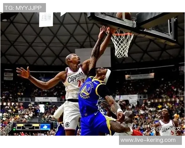 快船队与掘金激战正酣NBA季后赛精彩对决引发球迷热议